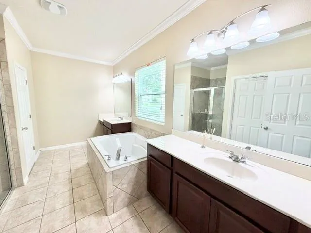 2103 CANDLENUT CIRCLE Apopka, FL 32712