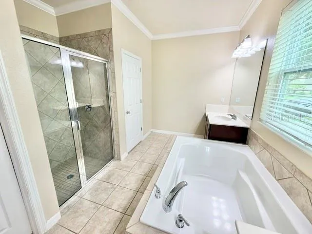 2103 CANDLENUT CIRCLE Apopka, FL 32712
