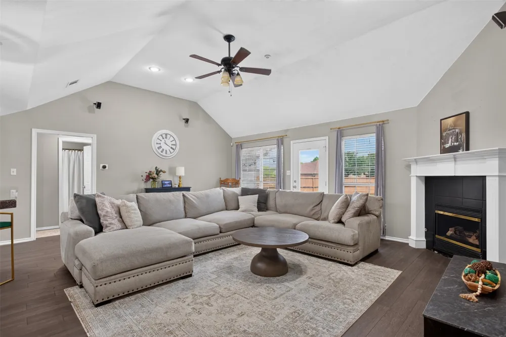 100 Radecke Road Krum, TX 76249