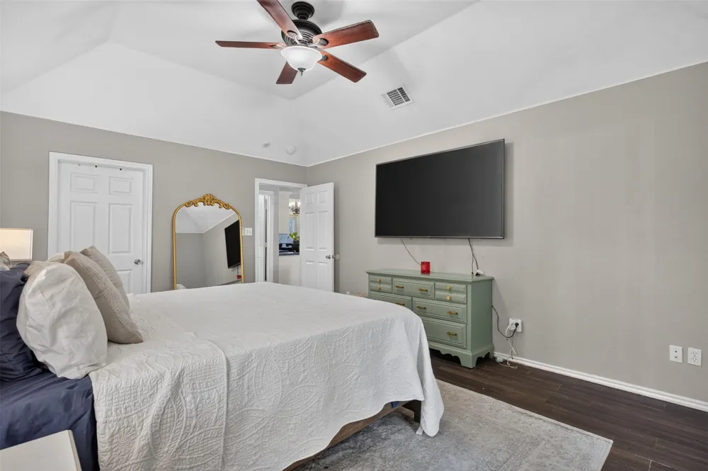 100 Radecke Road Krum, TX 76249