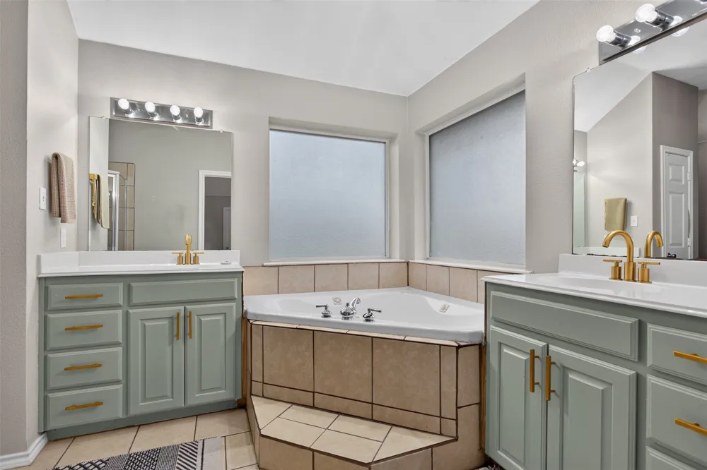 100 Radecke Road Krum, TX 76249