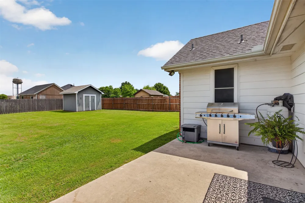 100 Radecke Road Krum, TX 76249