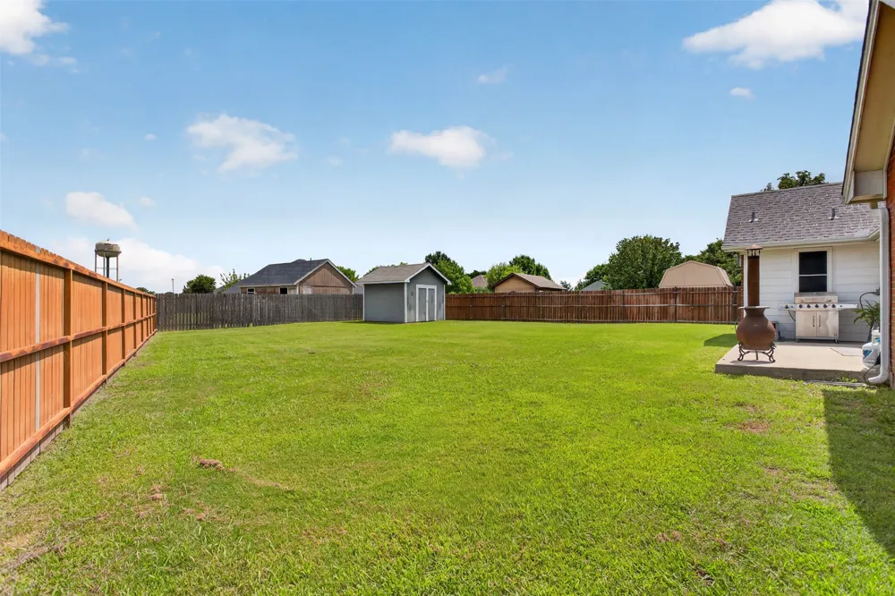 100 Radecke Road Krum, TX 76249