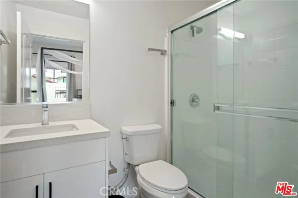 904 Warwick Avenue Thousand Oaks, CA 91360