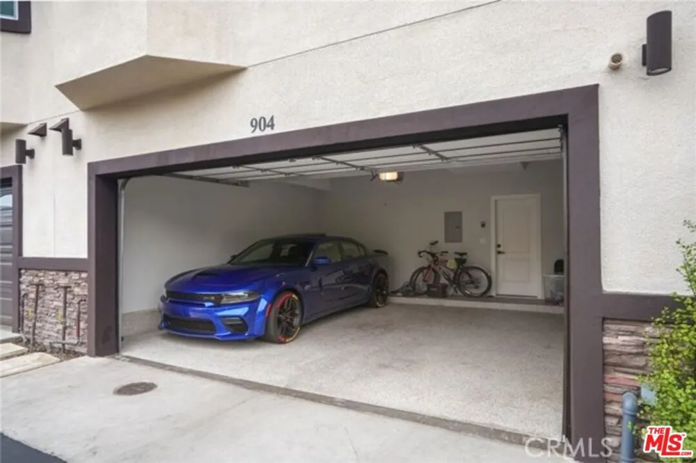 904 Warwick Avenue Thousand Oaks, CA 91360