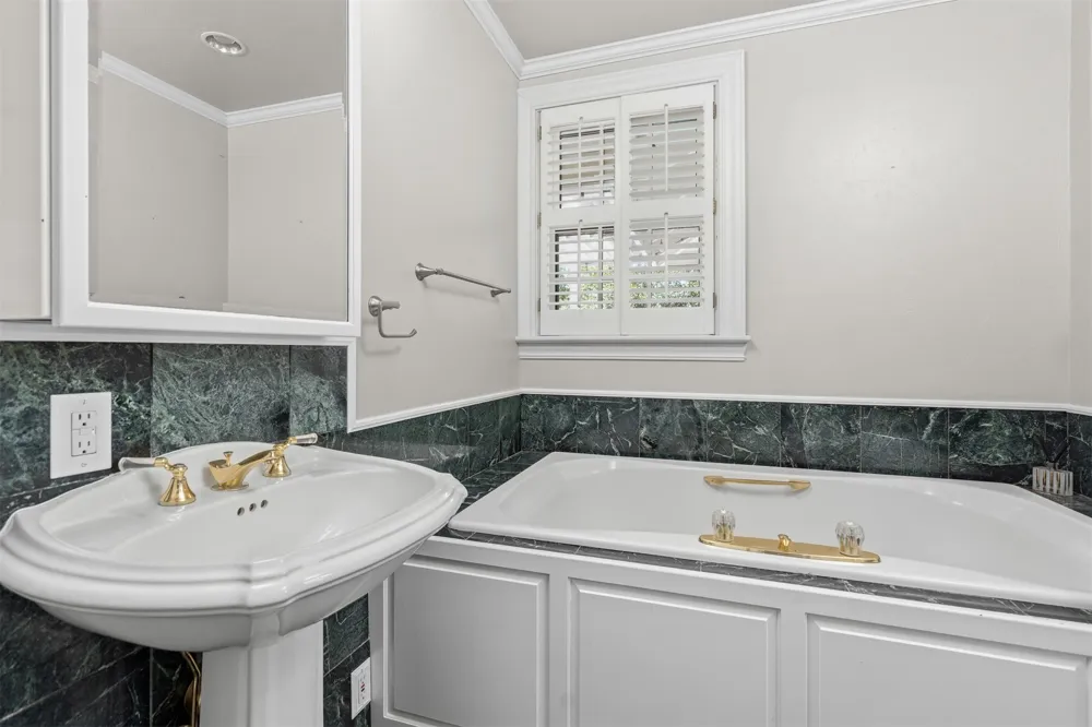125 G STREET SW Ardmore, OK 73401
