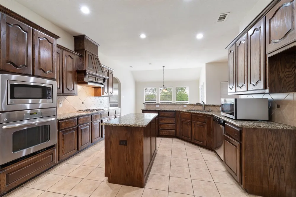 4013 Dalton Drive Rowlett, TX 75089