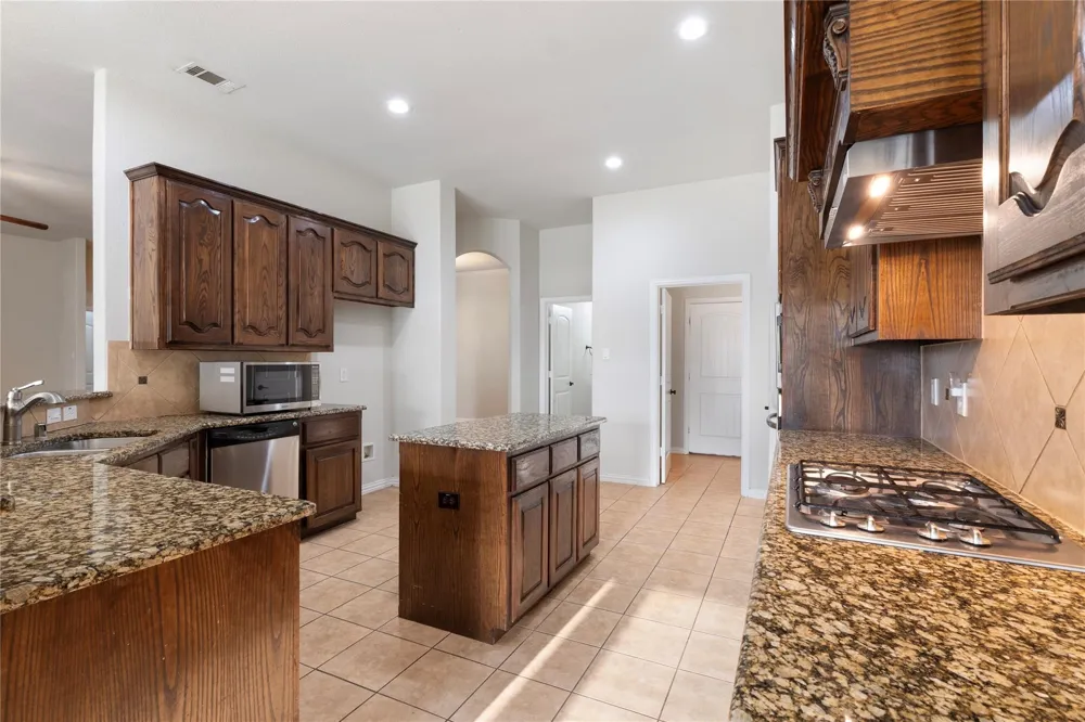 4013 Dalton Drive Rowlett, TX 75089