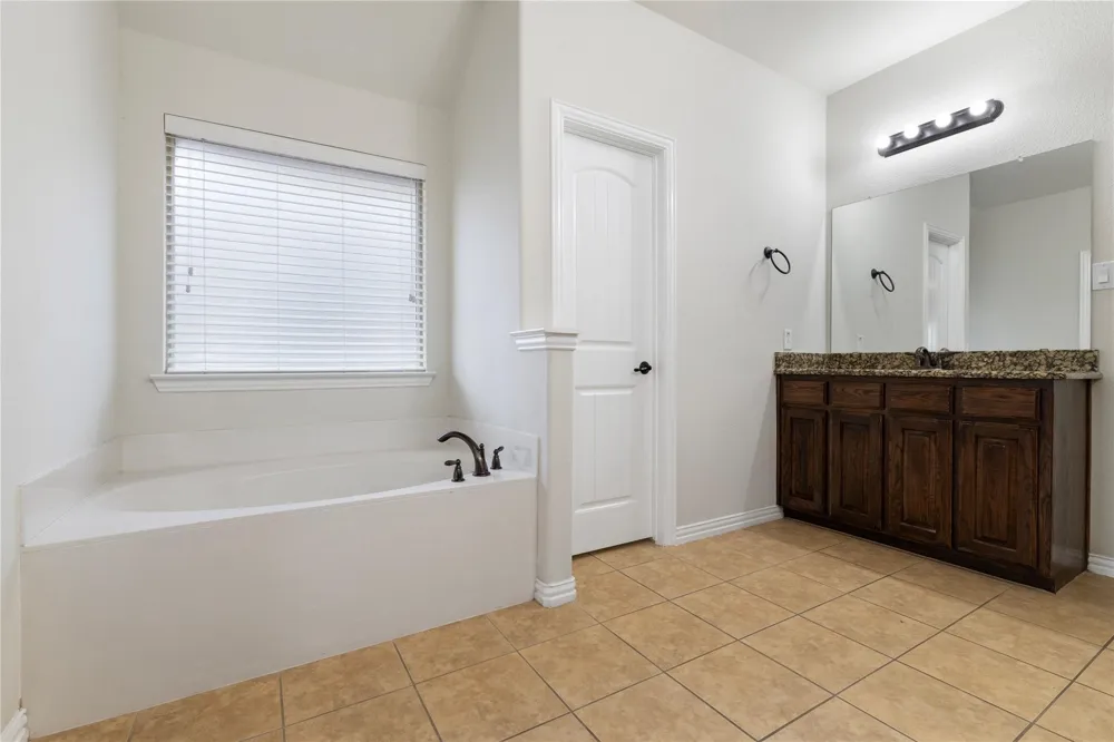 4013 Dalton Drive Rowlett, TX 75089