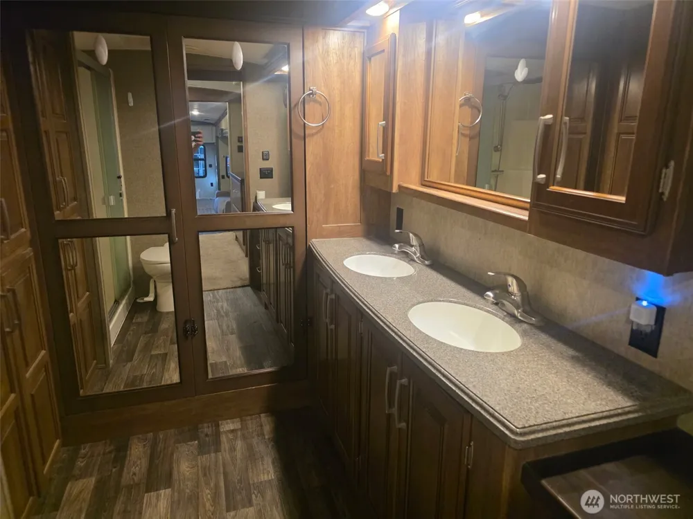 71 E Lakeshore Drive E Shelton, WA 98584