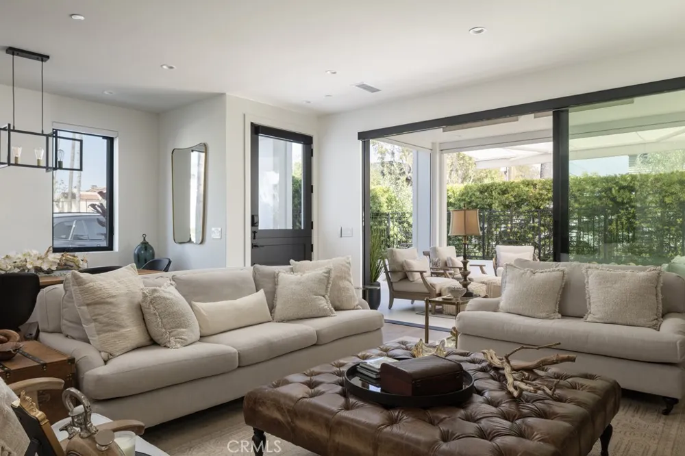 419 Goldenrod Avenue Corona del Mar, CA 92625