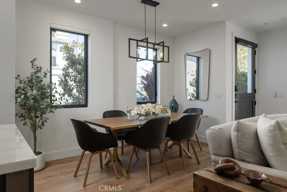 419 Goldenrod Avenue Corona del Mar, CA 92625