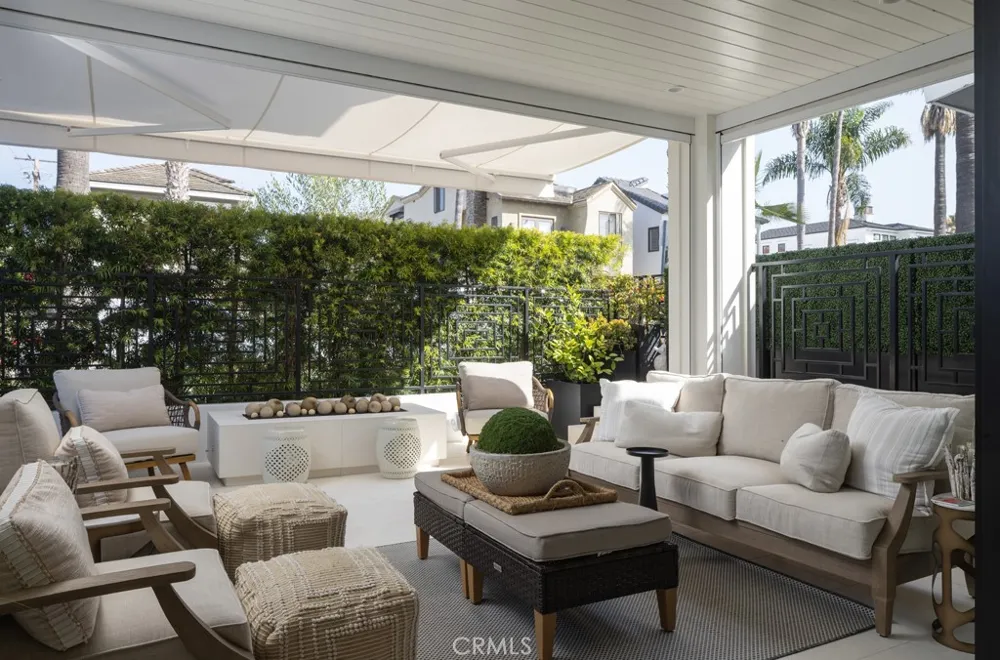 419 Goldenrod Avenue Corona del Mar, CA 92625