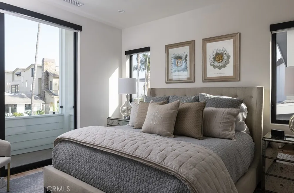 419 Goldenrod Avenue Corona del Mar, CA 92625