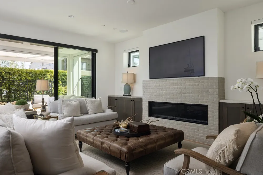 419 Goldenrod Avenue Corona del Mar, CA 92625
