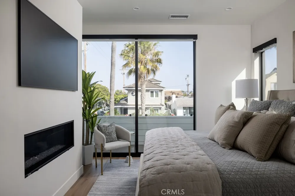 419 Goldenrod Avenue Corona del Mar, CA 92625