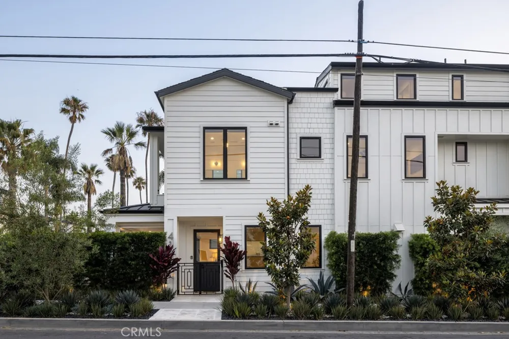 419 Goldenrod Avenue Corona del Mar, CA 92625