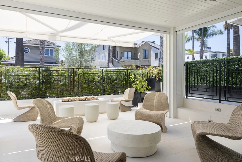 419 Goldenrod Avenue Corona del Mar, CA 92625