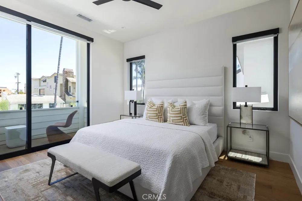 419 Goldenrod Avenue Corona del Mar, CA 92625