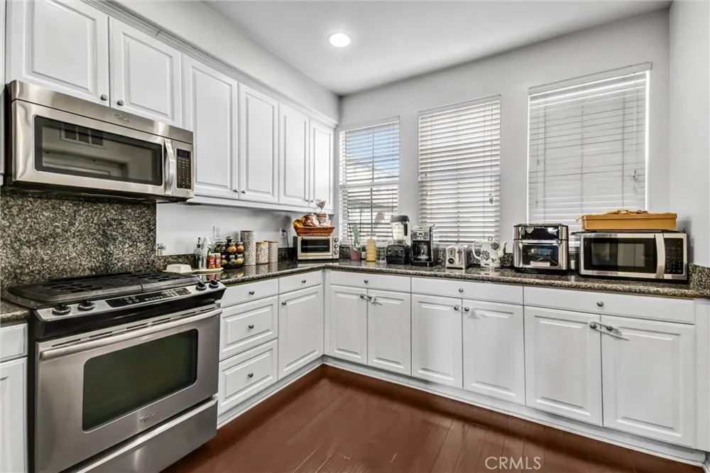 827 E Promenade #E Azusa, CA 91702