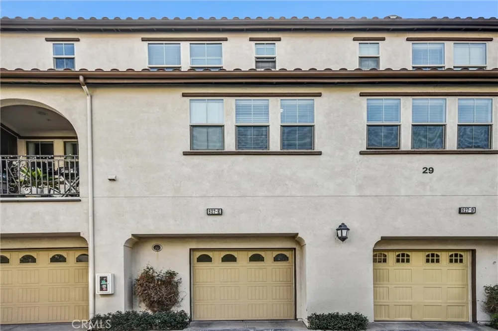 827 E Promenade #E Azusa, CA 91702