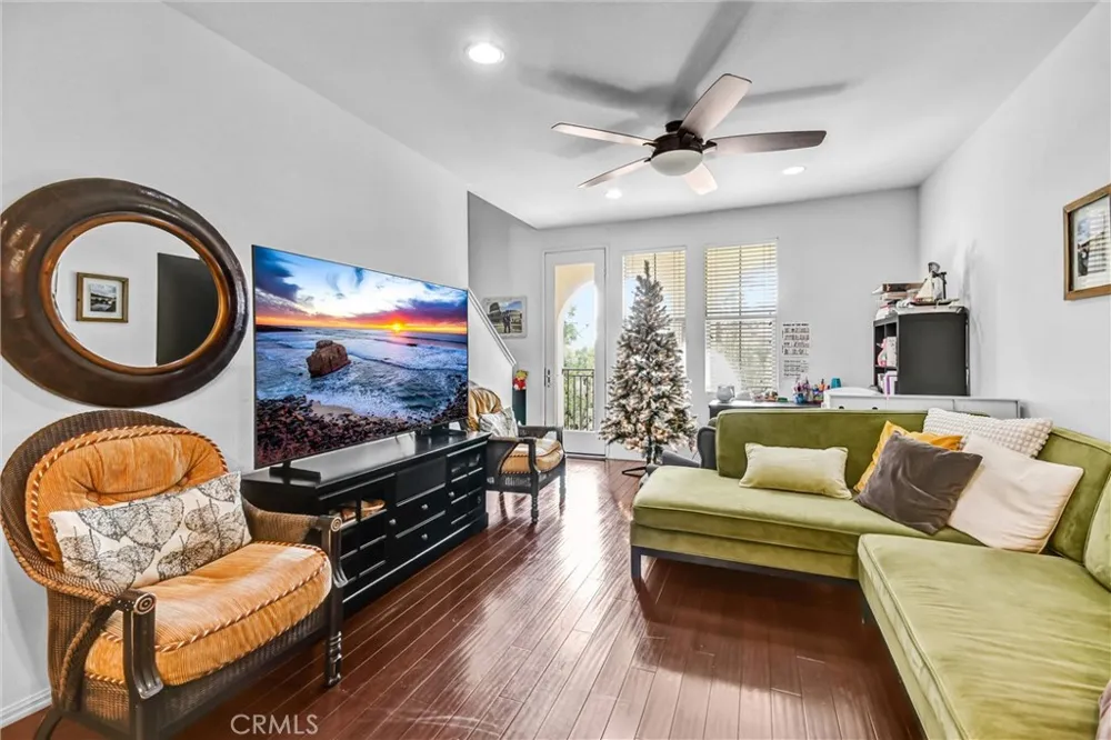 827 E Promenade #E Azusa, CA 91702