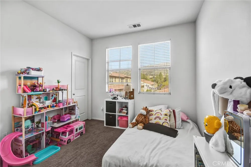 827 E Promenade #E Azusa, CA 91702