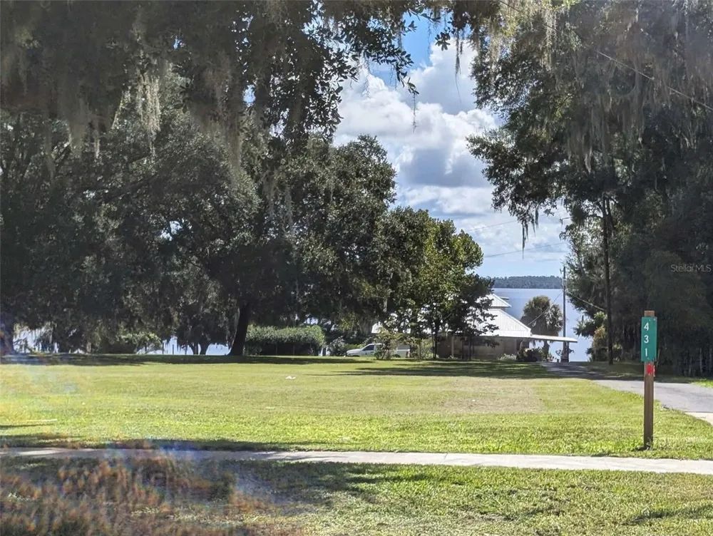 414 S PROSPECT STREET Crescent City, FL 32112