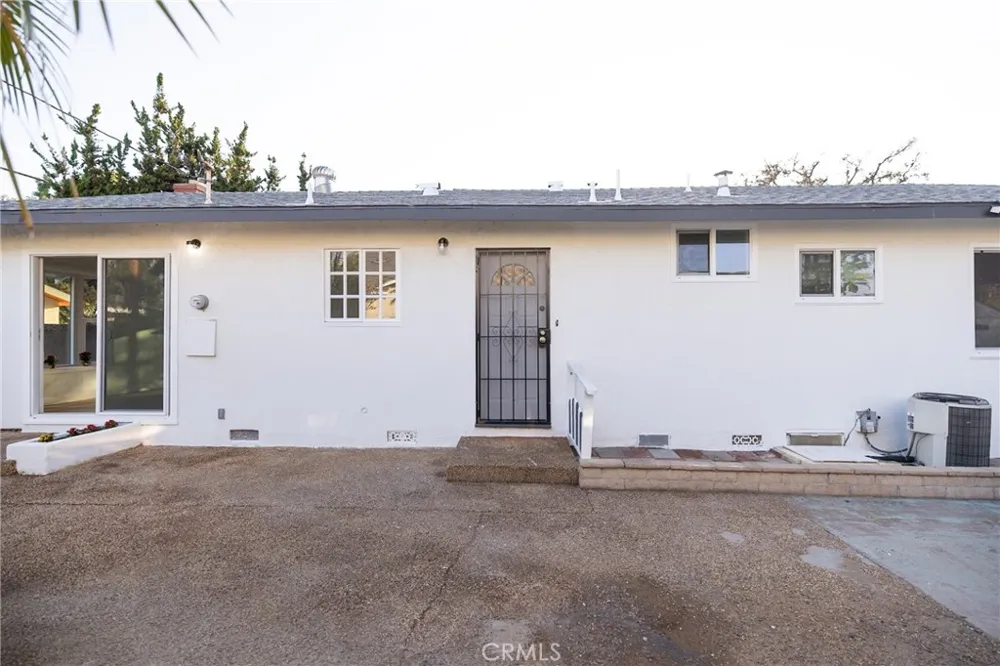 1922 Meriday Santa Ana, CA 92706