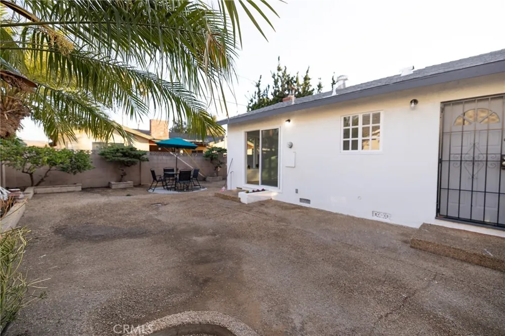 1922 Meriday Santa Ana, CA 92706