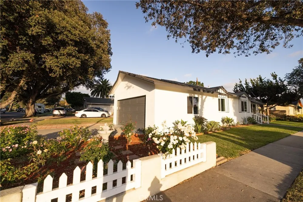 1922 Meriday Santa Ana, CA 92706