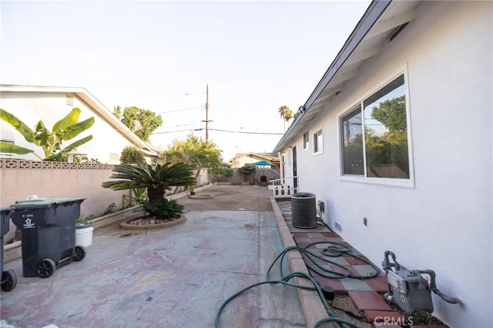 1922 Meriday Santa Ana, CA 92706