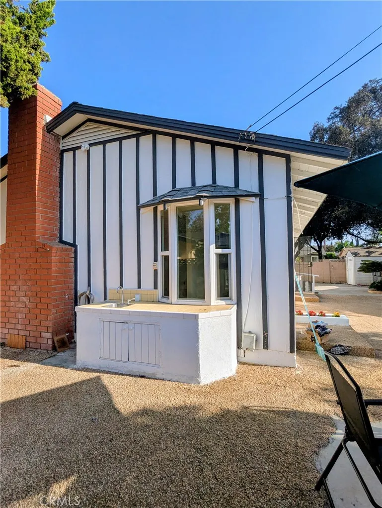 1922 Meriday Santa Ana, CA 92706