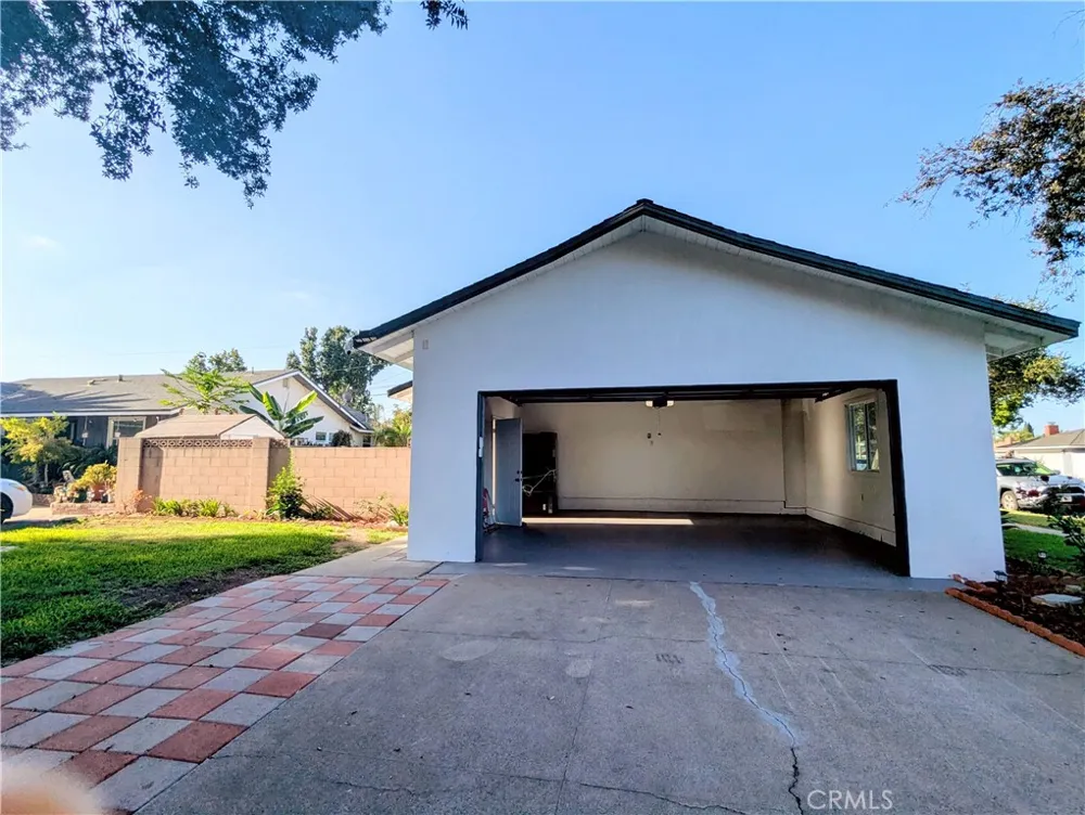 1922 Meriday Santa Ana, CA 92706