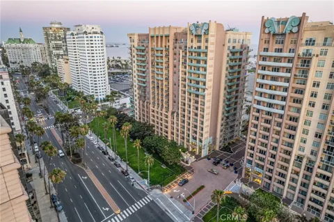 488 E Ocean #809