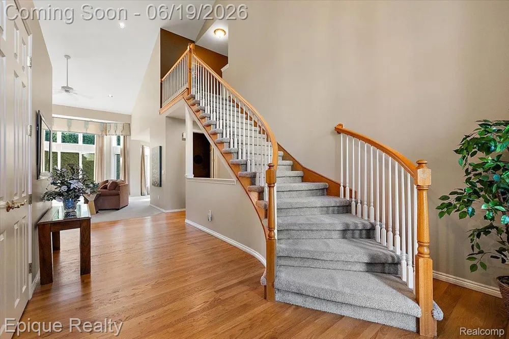 5675 Golf Pointe Drive Clarkston City, MI 48348