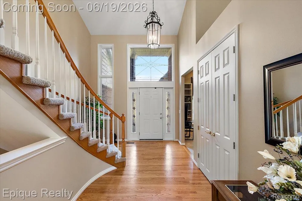 5675 Golf Pointe Drive Clarkston City, MI 48348