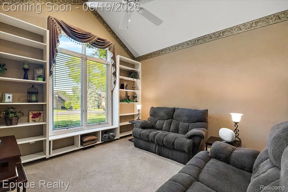 5675 Golf Pointe Drive Clarkston City, MI 48348