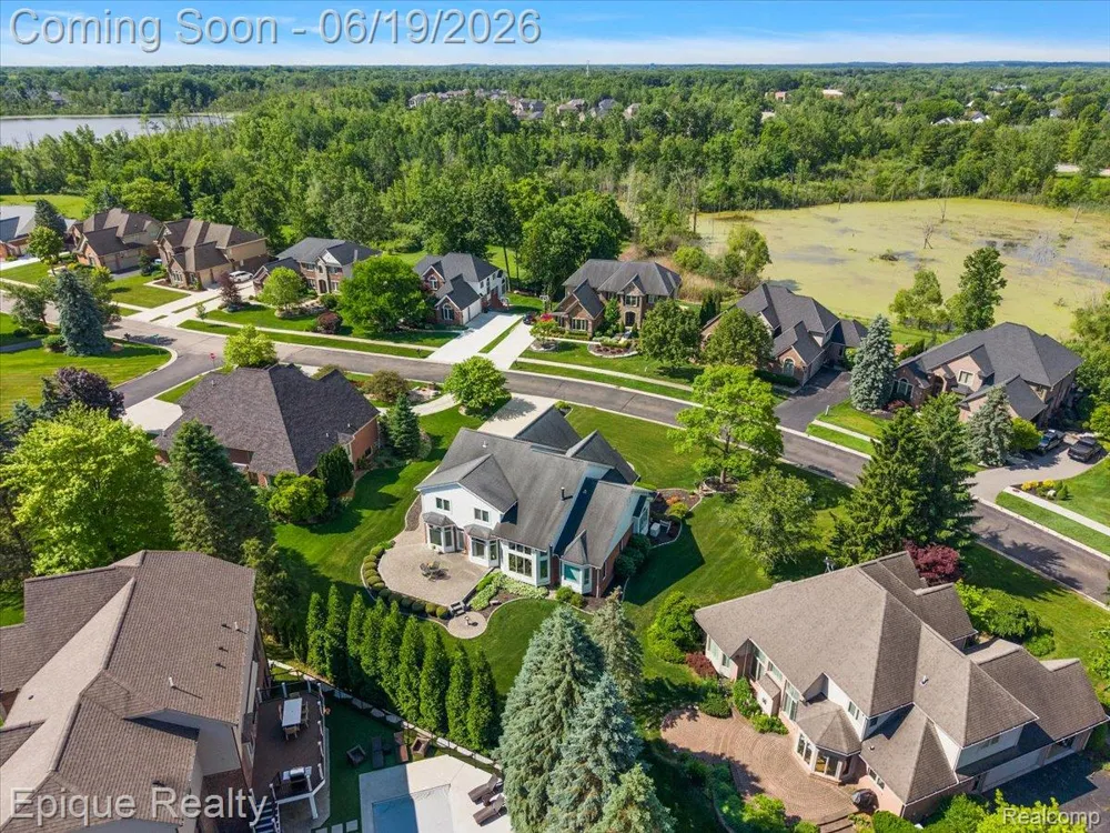5675 Golf Pointe Drive Clarkston City, MI 48348