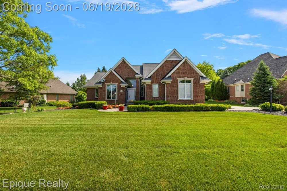 5675 Golf Pointe Drive Clarkston City, MI 48348