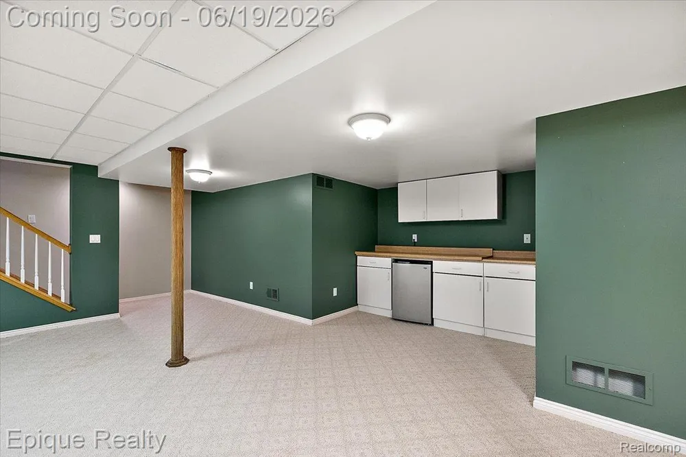 5675 Golf Pointe Drive Clarkston City, MI 48348