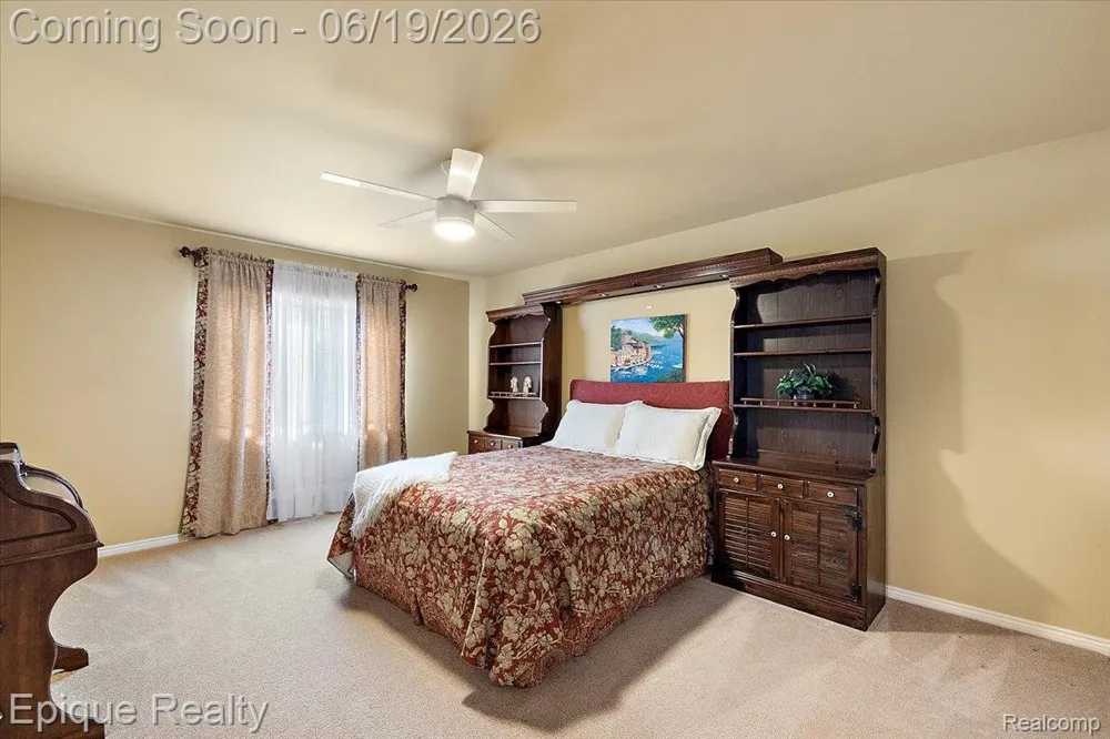 5675 Golf Pointe Drive Clarkston City, MI 48348