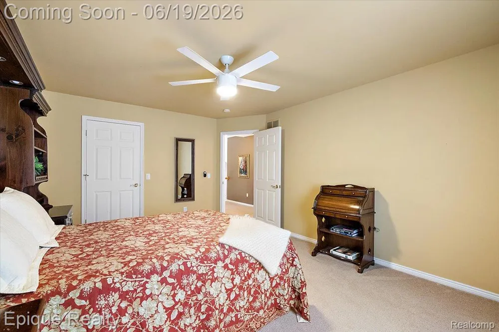 5675 Golf Pointe Drive Clarkston City, MI 48348