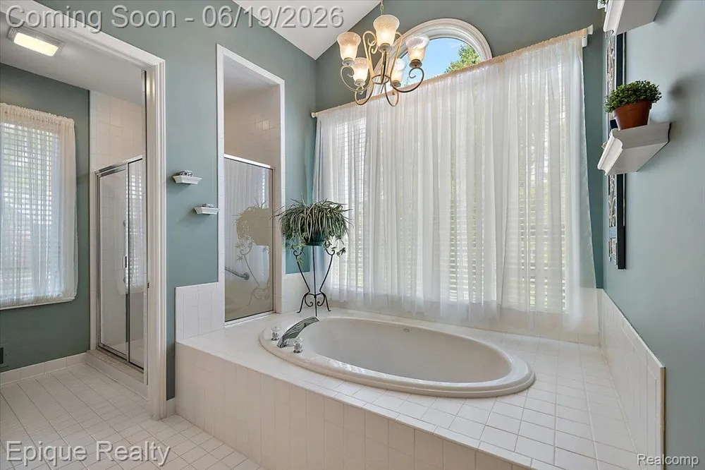 5675 Golf Pointe Drive Clarkston City, MI 48348