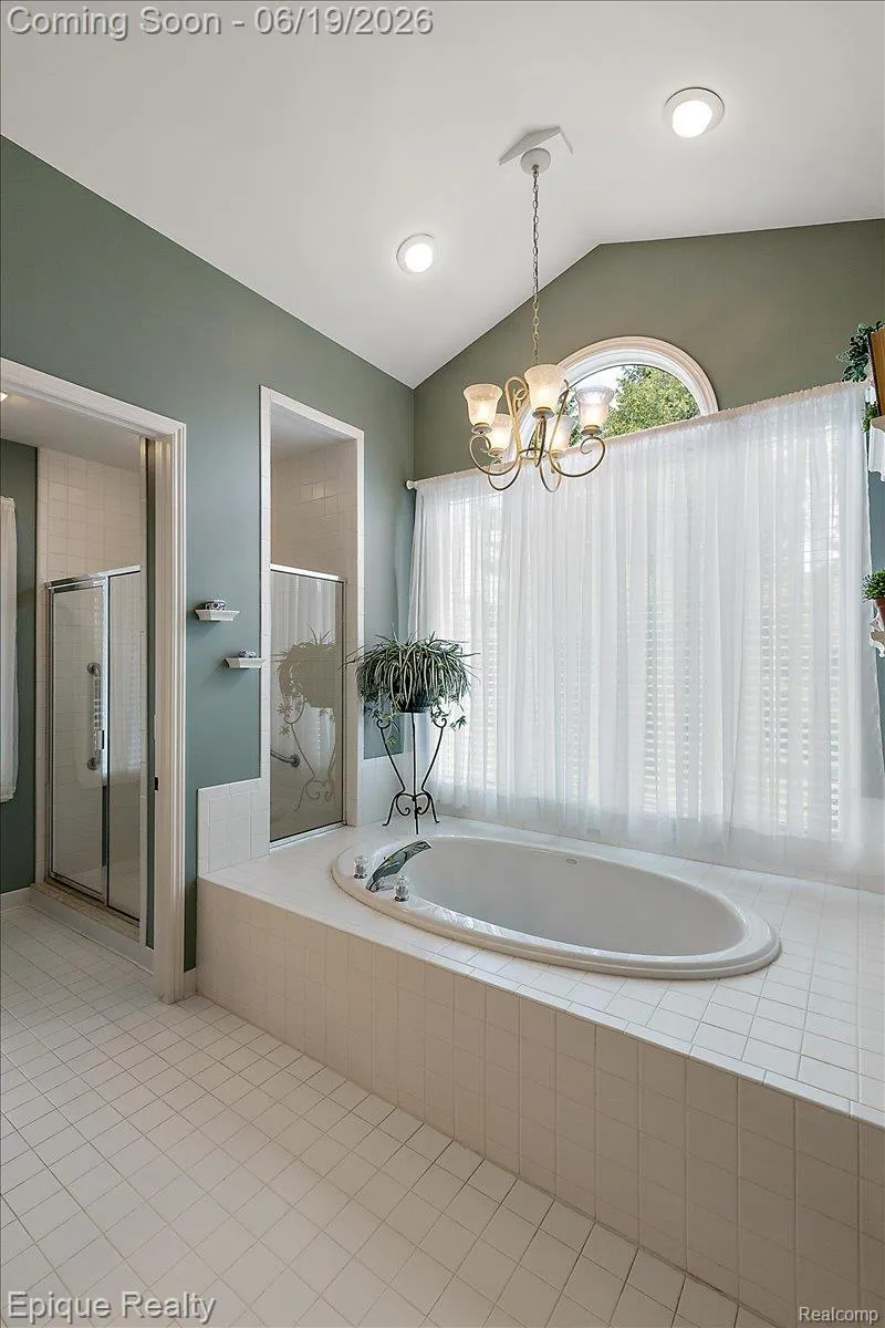 5675 Golf Pointe Drive Clarkston City, MI 48348