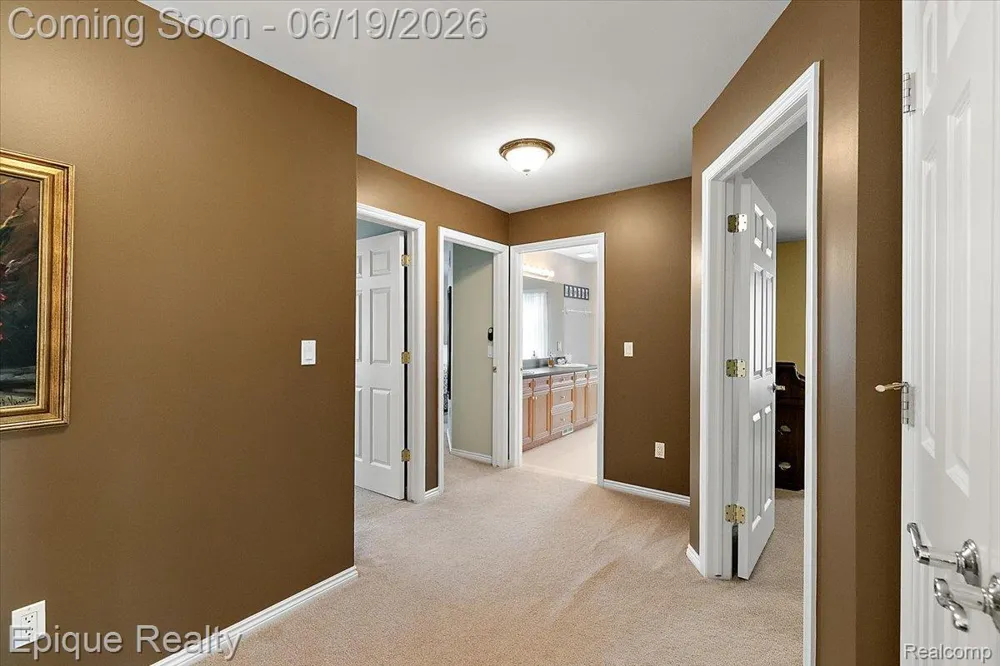 5675 Golf Pointe Drive Clarkston City, MI 48348