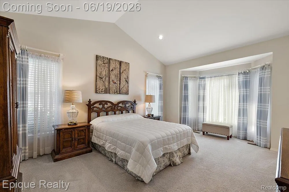 5675 Golf Pointe Drive Clarkston City, MI 48348