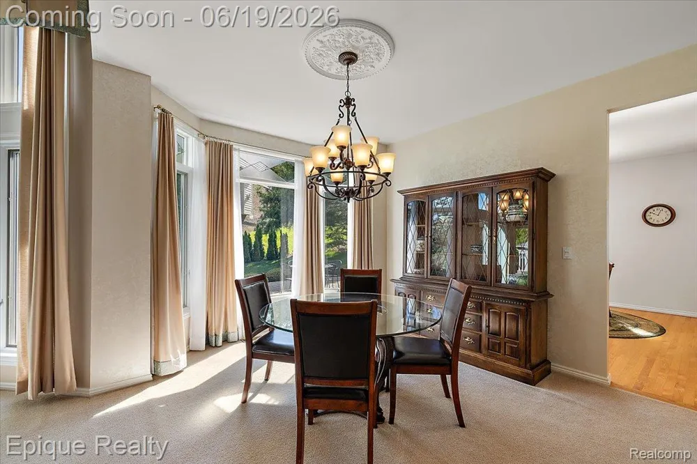 5675 Golf Pointe Drive Clarkston City, MI 48348