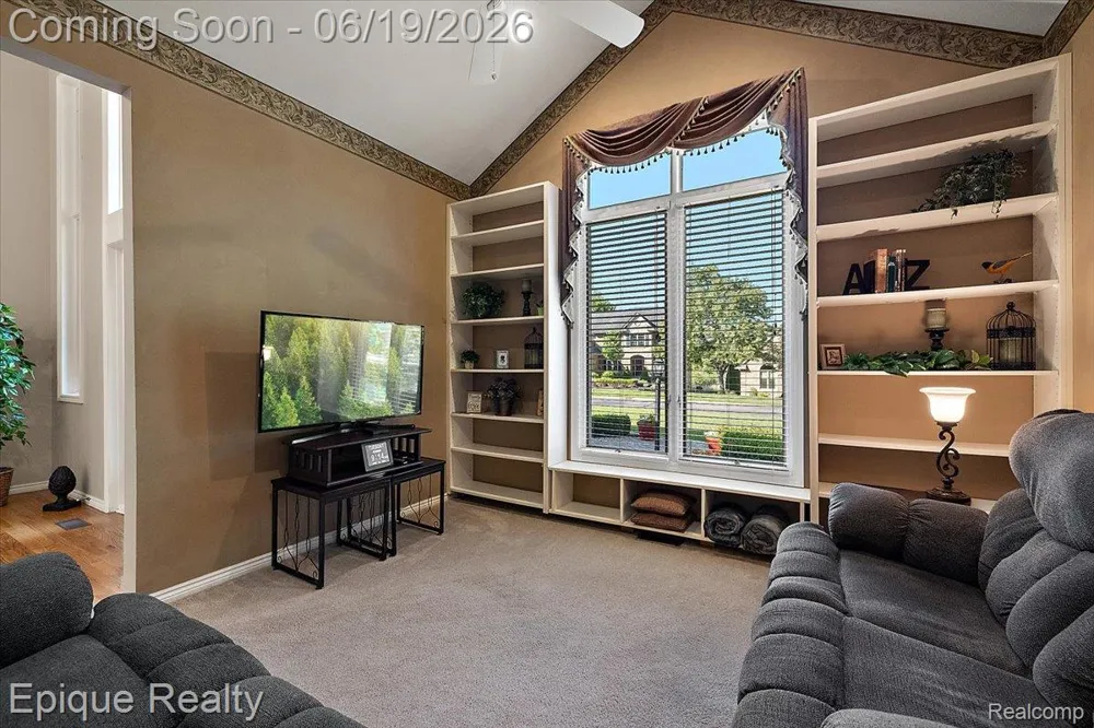 5675 Golf Pointe Drive Clarkston City, MI 48348