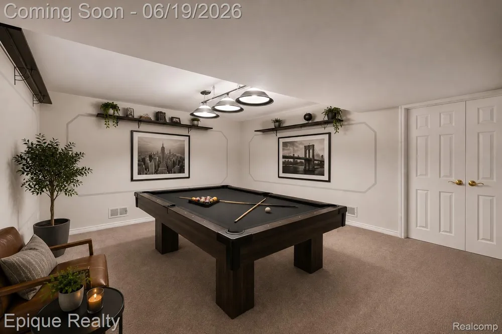 5675 Golf Pointe Drive Clarkston City, MI 48348